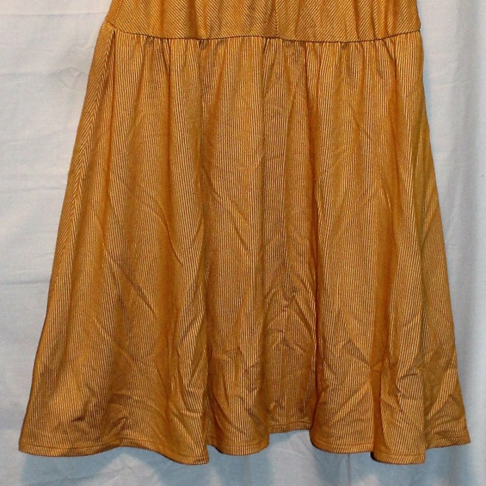 Universal Threads Dress - Picture 4 of 4